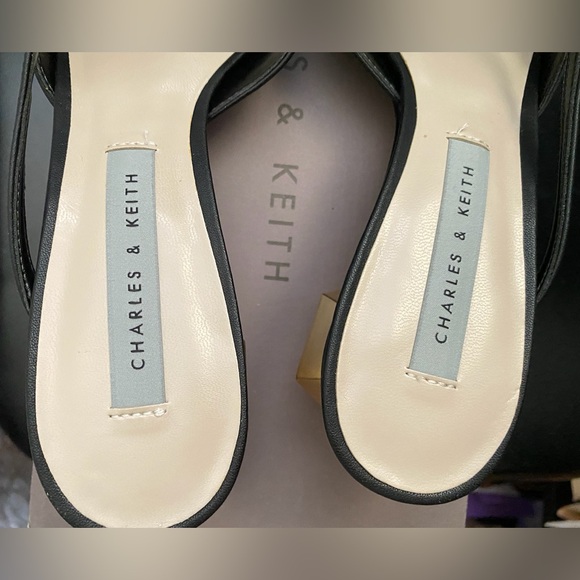 CHARLES & KEITH Hexagonic Gold Heels - Picture 5 of 7